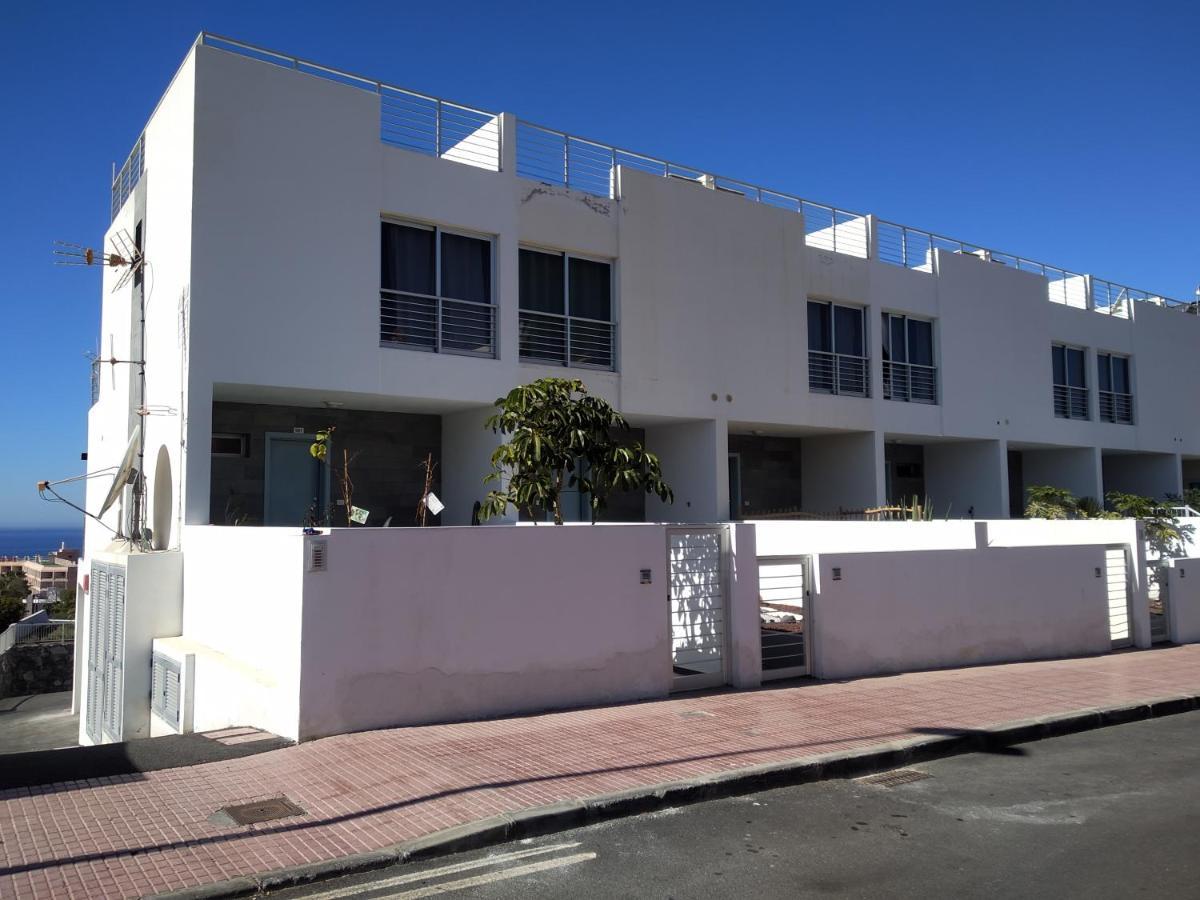 Duplex Apartments Nirvana 칼라오살바헤 외부 사진
