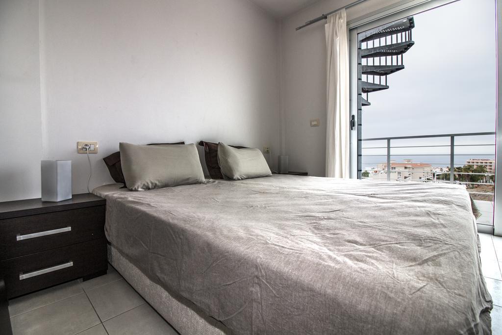 Duplex Apartments Nirvana 칼라오살바헤 외부 사진