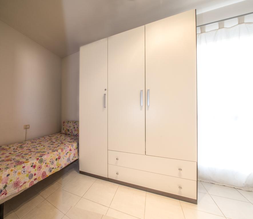 Duplex Apartments Nirvana 칼라오살바헤 외부 사진