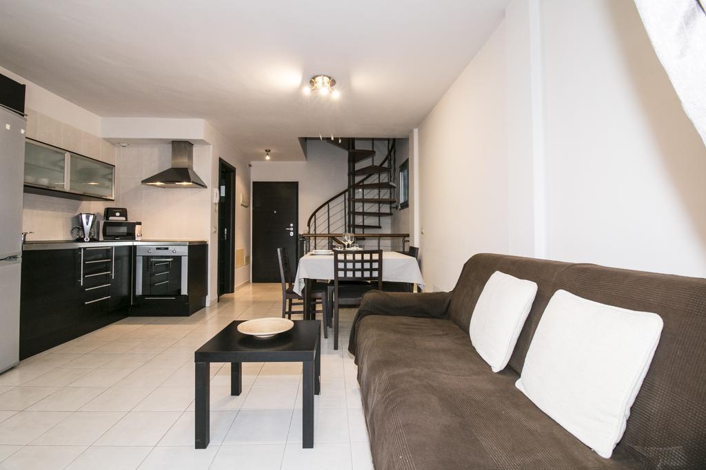 Duplex Apartments Nirvana 칼라오살바헤 외부 사진
