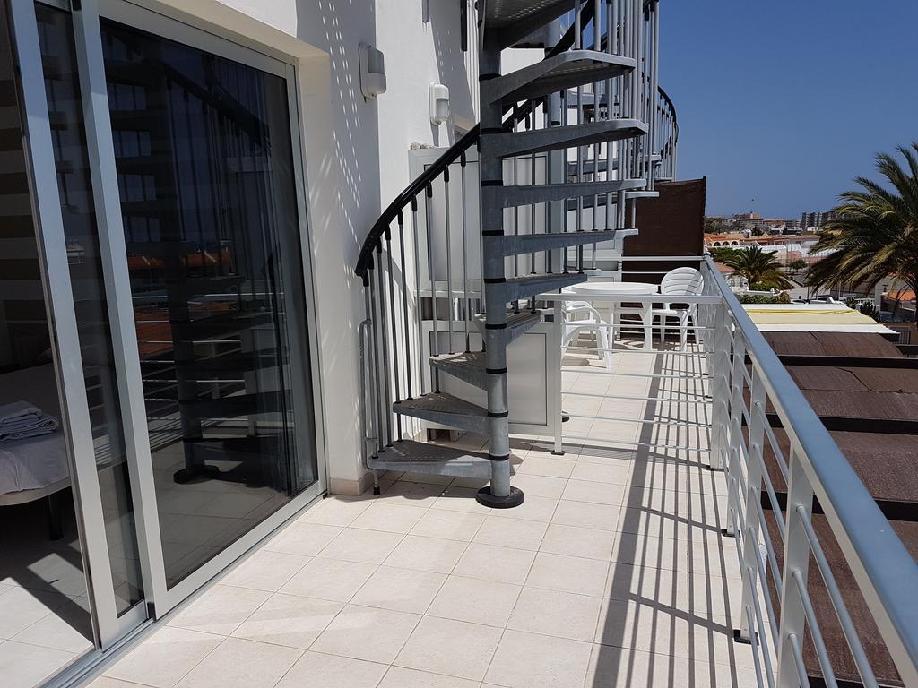 Duplex Apartments Nirvana 칼라오살바헤 외부 사진