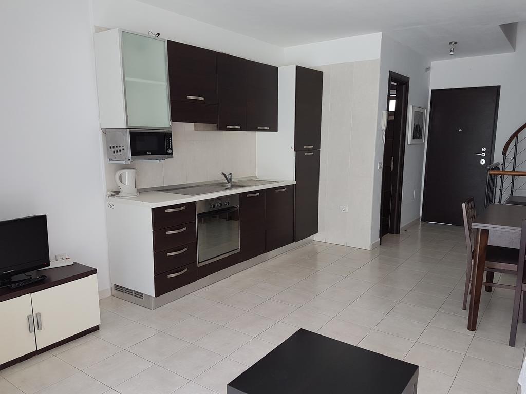 Duplex Apartments Nirvana 칼라오살바헤 외부 사진