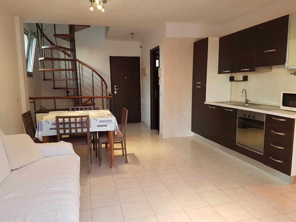 Duplex Apartments Nirvana 칼라오살바헤 외부 사진